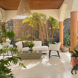 casa-mia-puerto-calero.in-canary-islands.com/