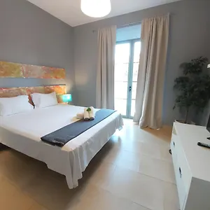 del-parque-flats-central.hotelsinnerja.org/