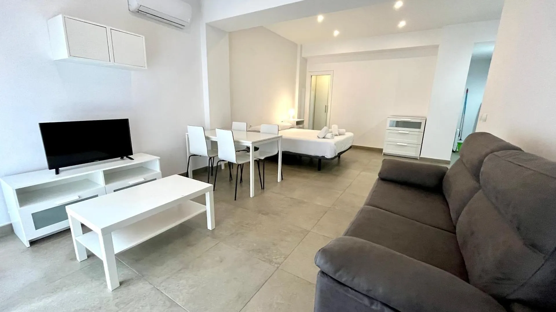 Apartamentos Pintor Losada Cordoba 0*,
