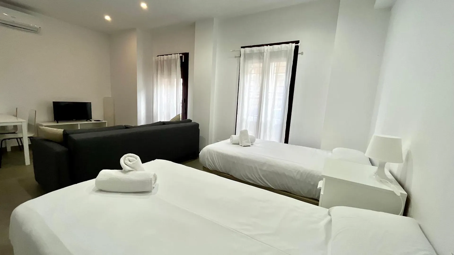 Apartamentos Pintor Losada Córdova